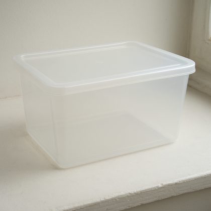 Caja de plástico con tapa, 30 L